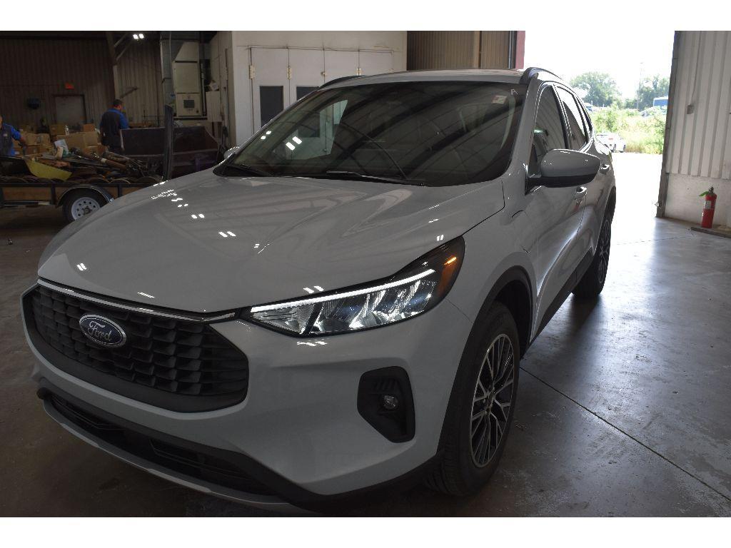 new 2025 Ford Escape car, priced at $34,900