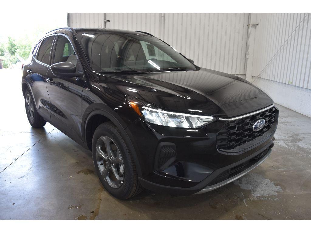 new 2025 Ford Escape car, priced at $32,800