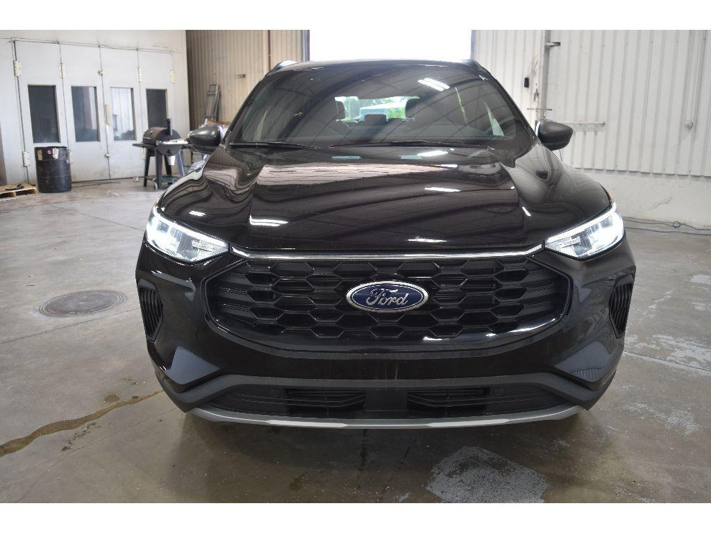 new 2025 Ford Escape car, priced at $32,800