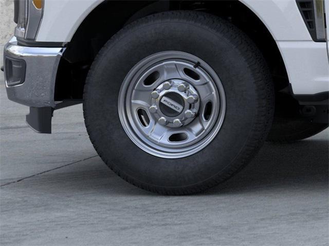 new 2024 Ford F-350 car, priced at $46,275