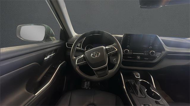 used 2022 Toyota Highlander car, priced at $34,595