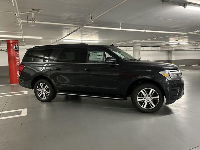 new 2023 Ford Expedition car, priced at $60,000