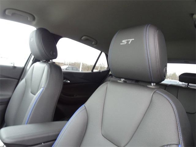 new 2025 Buick Encore GX car, priced at $23,723