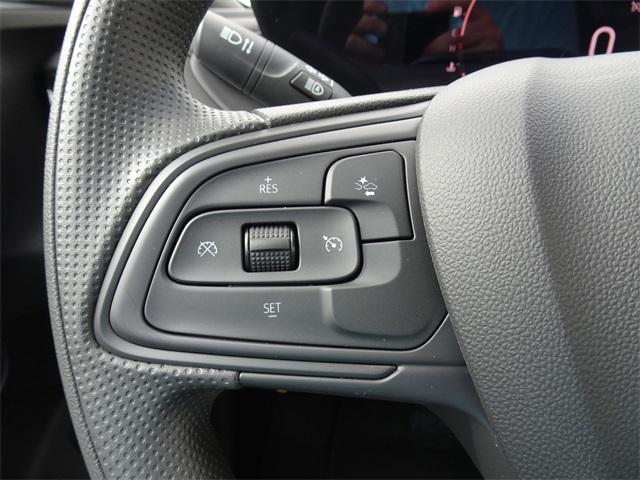 new 2025 Buick Envista car, priced at $25,249