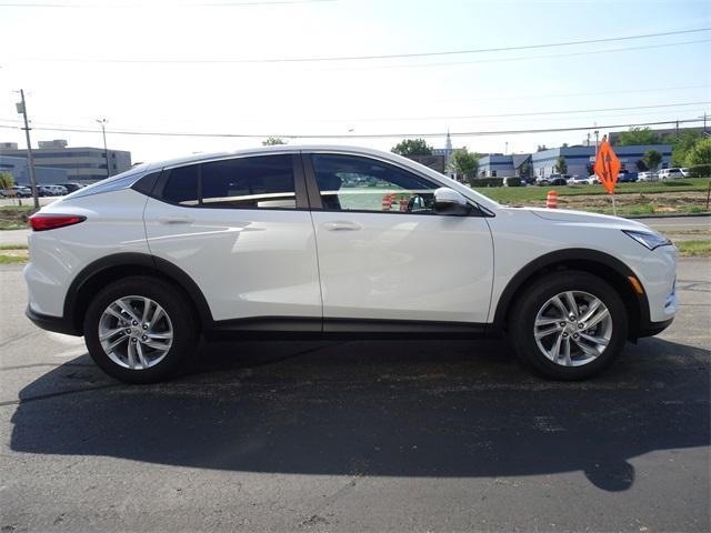 new 2025 Buick Envista car, priced at $23,339