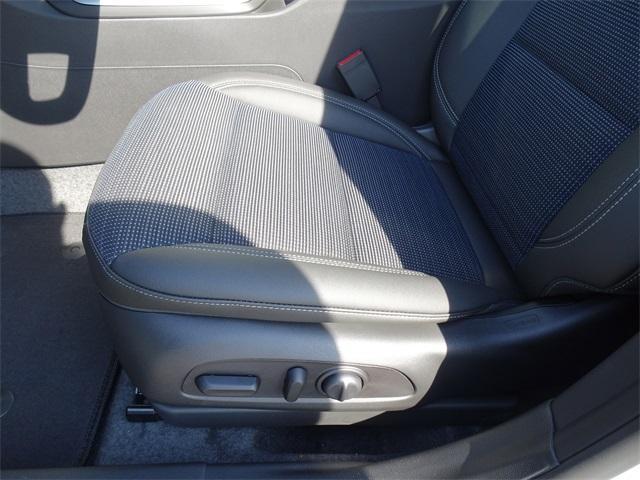 new 2025 Buick Envista car, priced at $23,339