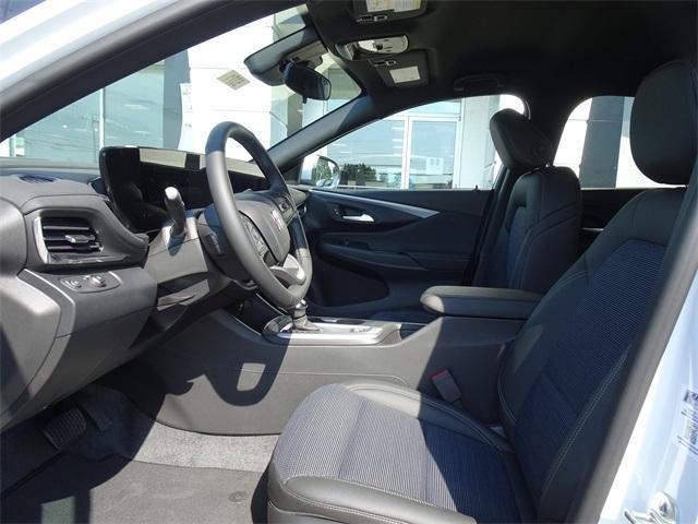 new 2025 Buick Envista car, priced at $23,339
