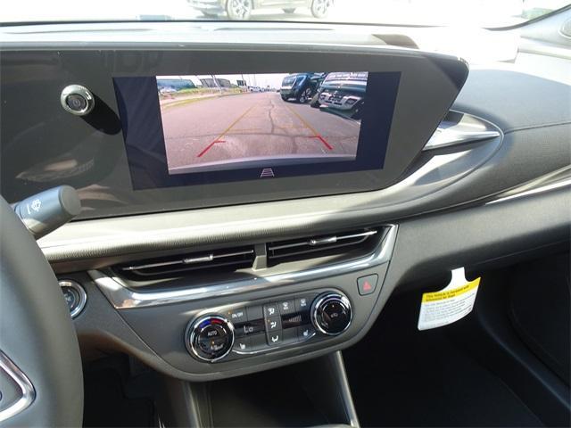 new 2025 Buick Envista car, priced at $23,339
