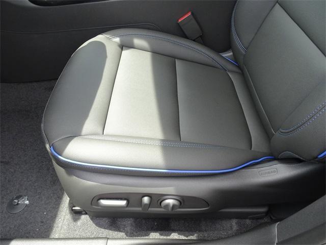 new 2025 Buick Envista car, priced at $29,103