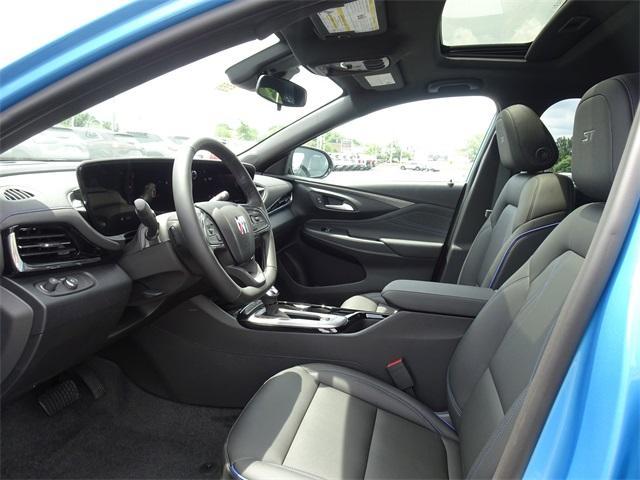 new 2025 Buick Envista car, priced at $29,103