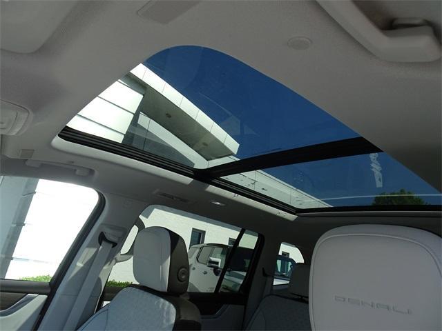 new 2025 GMC Acadia car, priced at $59,367