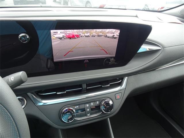 new 2025 Buick Envista car, priced at $25,055
