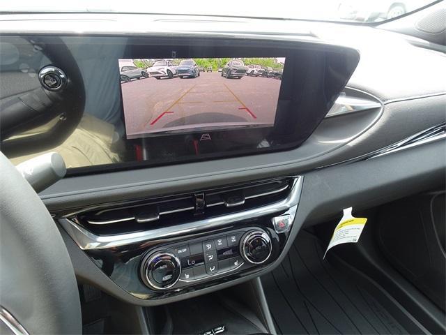 new 2025 Buick Envista car, priced at $29,103