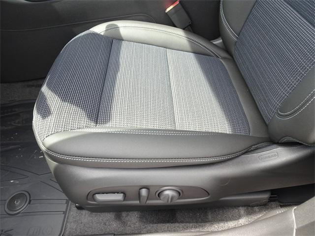 new 2025 Buick Envista car, priced at $26,506
