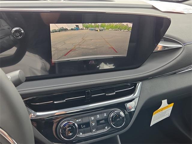 new 2025 Buick Envista car, priced at $26,118
