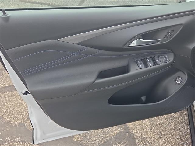 new 2025 Buick Envista car, priced at $26,118
