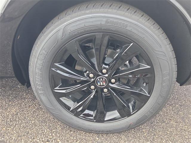 new 2025 Buick Envista car, priced at $26,118