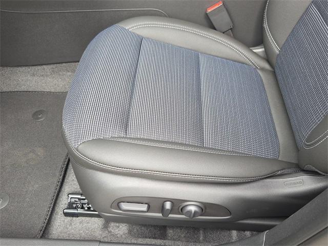 new 2025 Buick Envista car, priced at $23,779