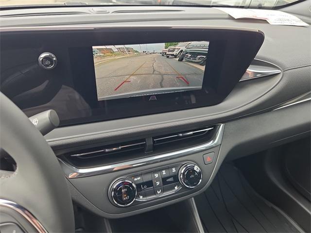 new 2025 Buick Envista car, priced at $23,405