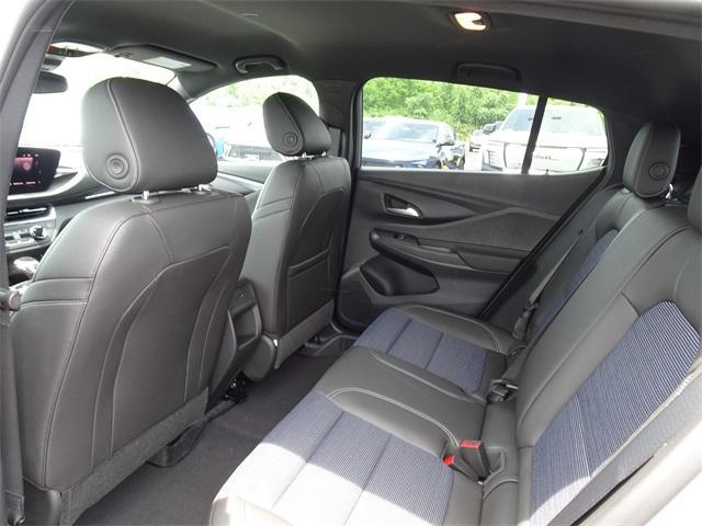 new 2025 Buick Envista car, priced at $23,250