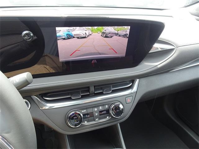 new 2025 Buick Envista car, priced at $25,715