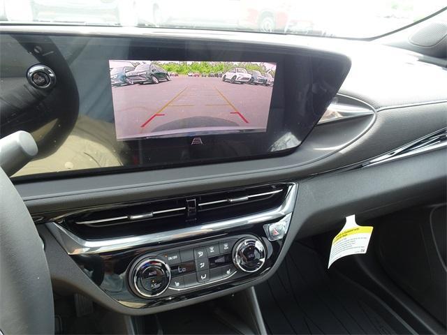 new 2025 Buick Envista car, priced at $29,103