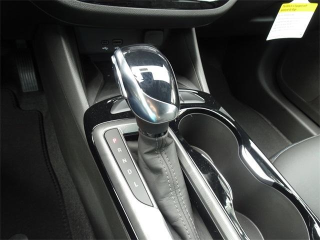 new 2025 Buick Envista car, priced at $27,658
