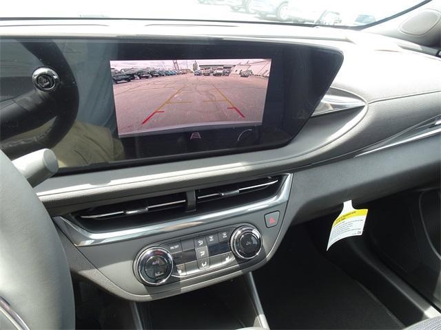 new 2025 Buick Envista car, priced at $25,264
