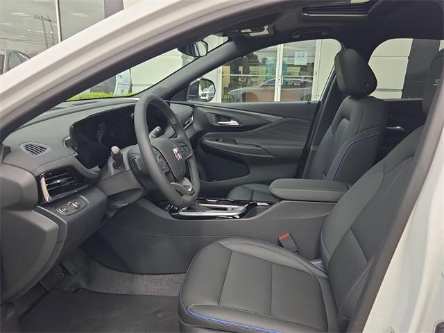 new 2025 Buick Envista car, priced at $26,118