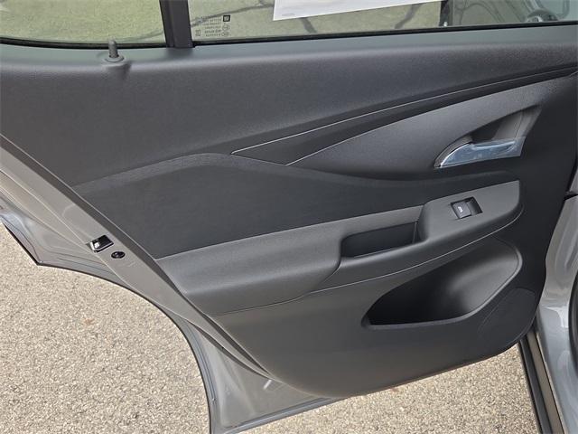 new 2025 Buick Envista car, priced at $23,405