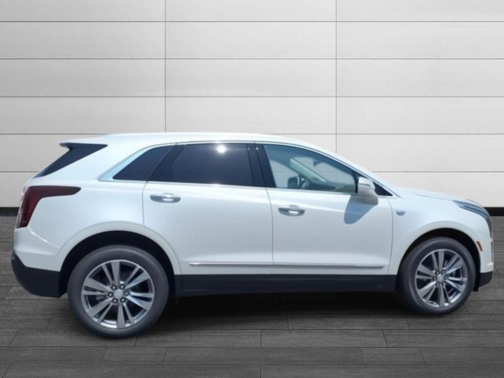 new 2025 Cadillac XT5 car, priced at $57,890