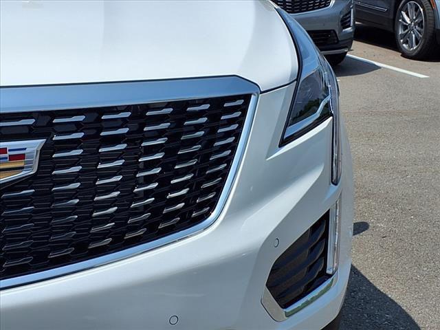 new 2025 Cadillac XT5 car, priced at $57,890