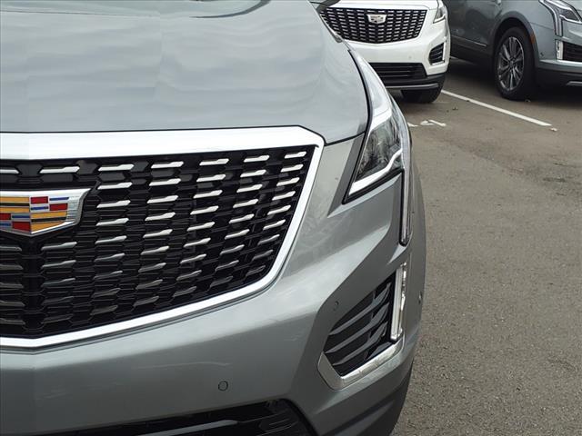 new 2025 Cadillac XT5 car, priced at $56,565