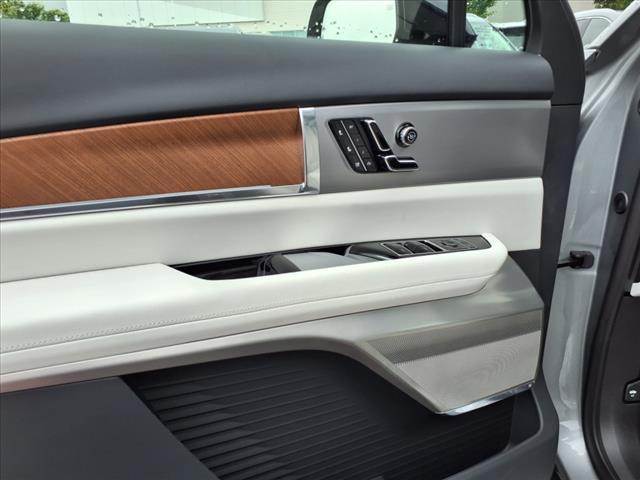 new 2026 Cadillac VISTIQ car, priced at $79,590