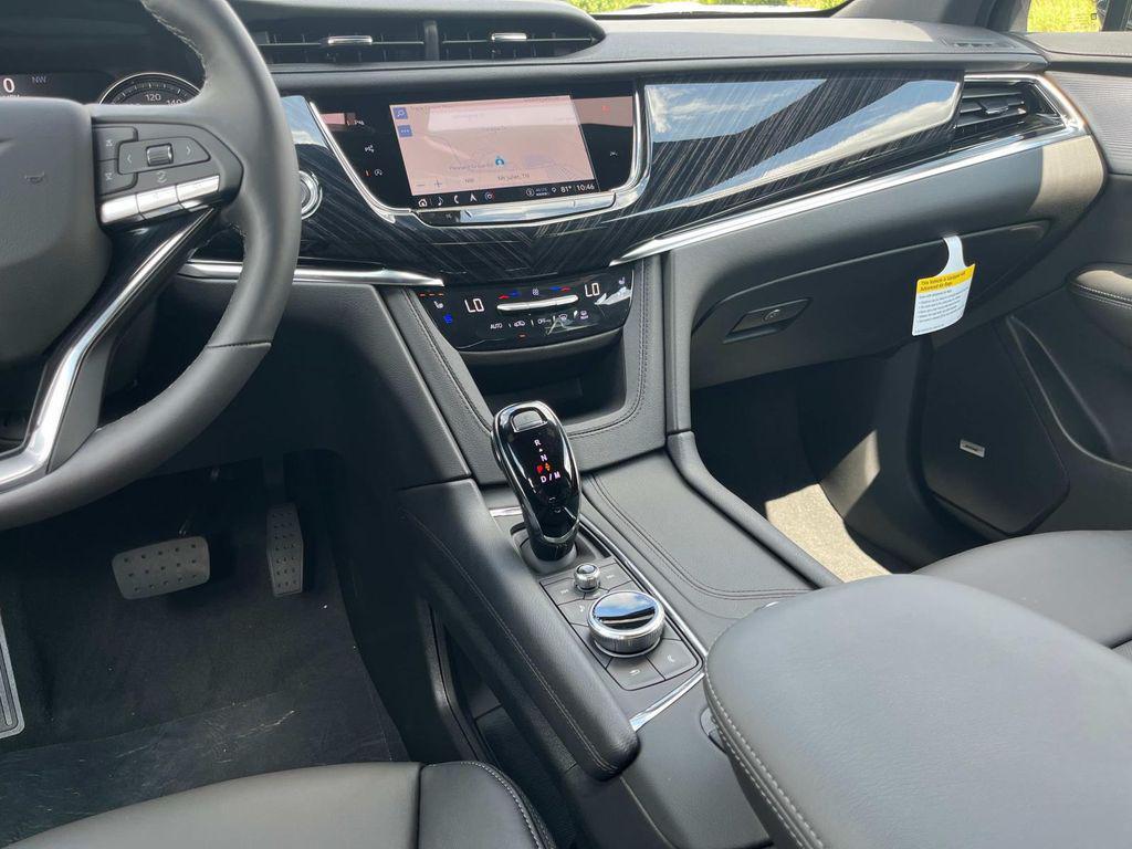 new 2025 Cadillac XT6 car, priced at $61,165