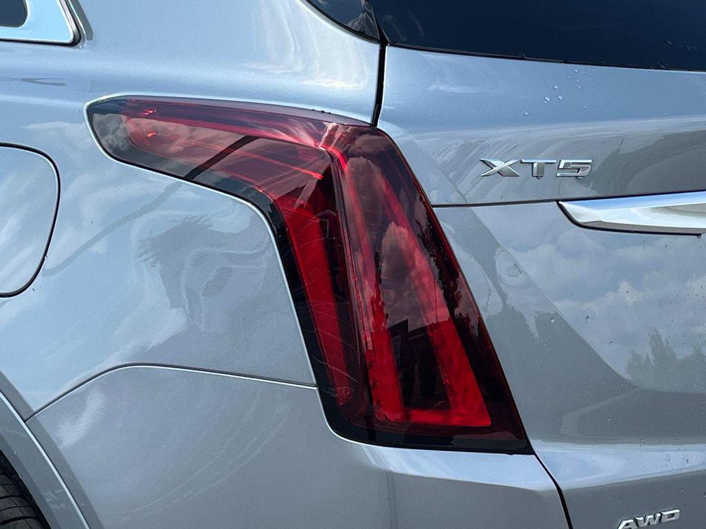 new 2025 Cadillac XT5 car, priced at $58,665