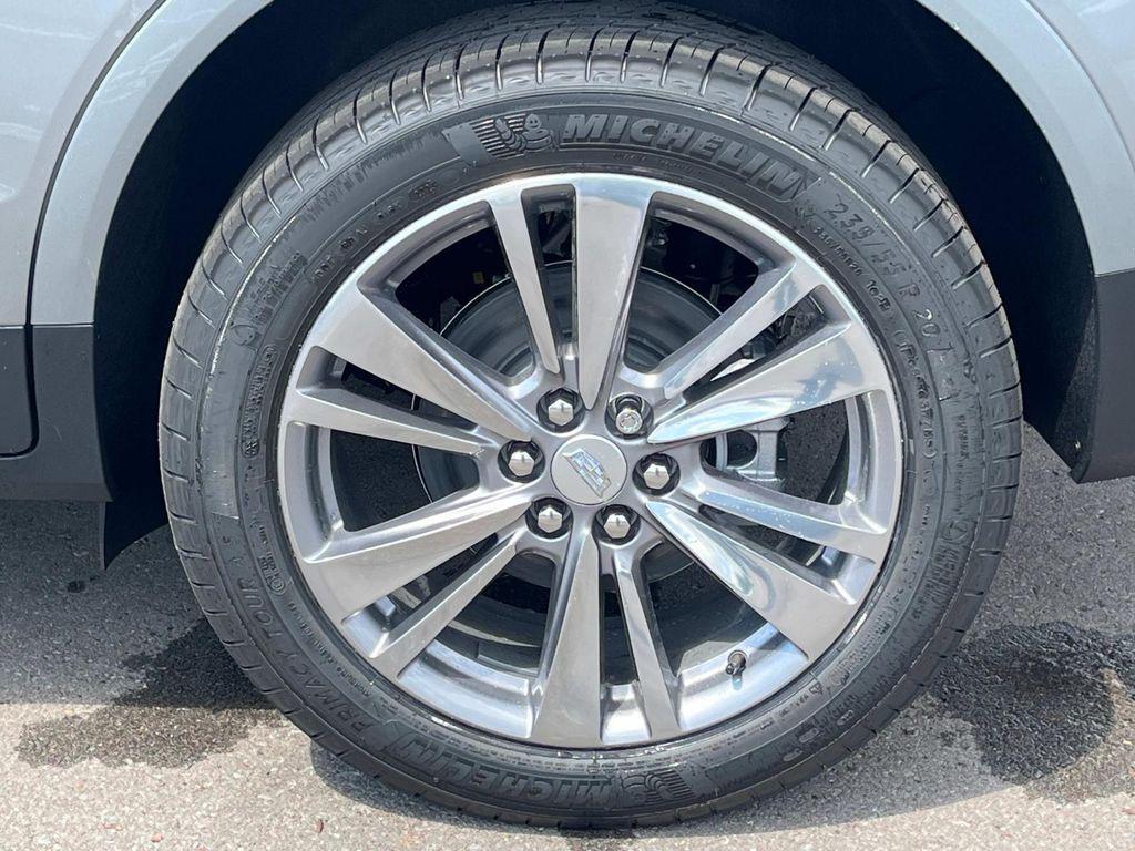 new 2025 Cadillac XT5 car, priced at $58,665