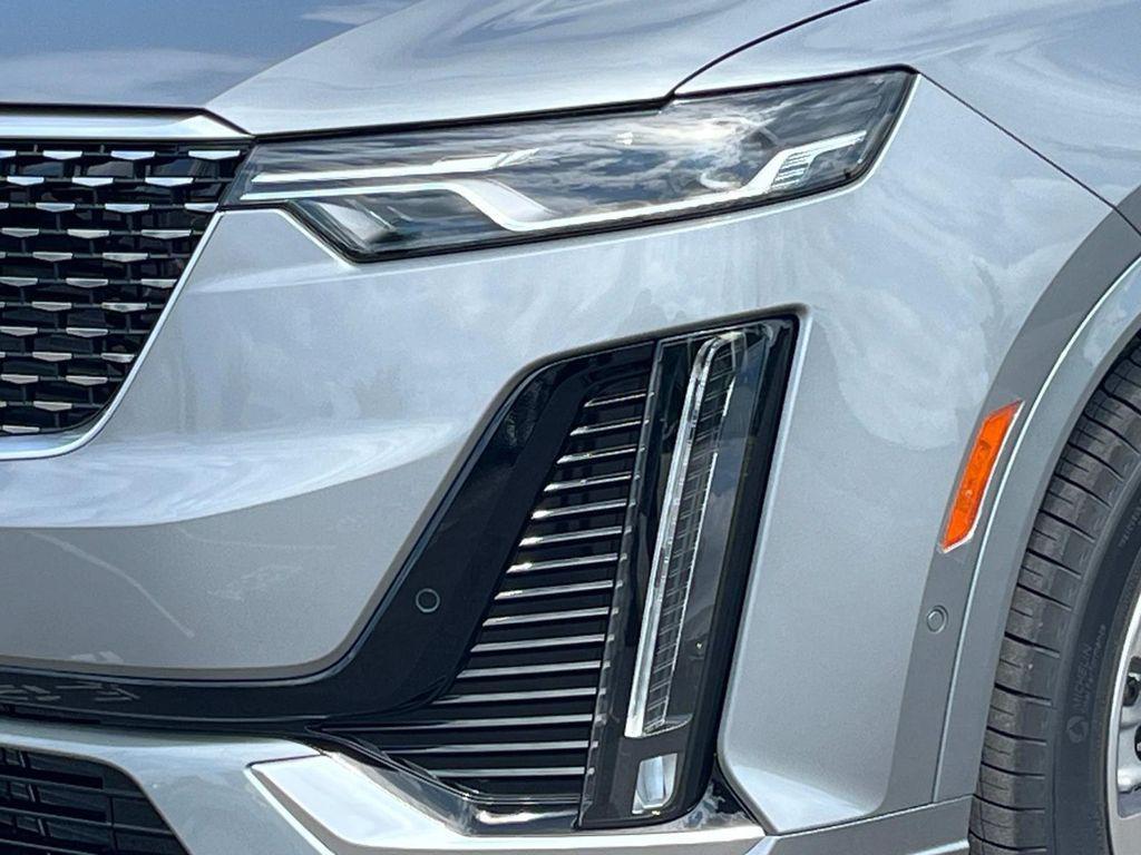 new 2025 Cadillac XT6 car, priced at $60,540