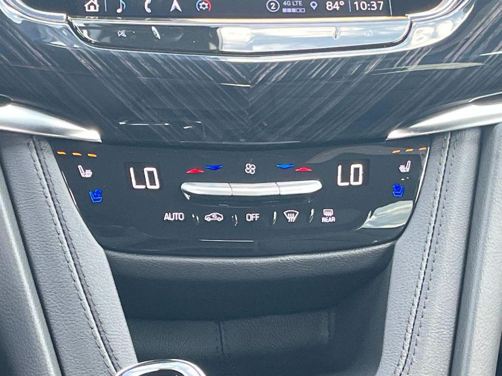 new 2025 Cadillac XT6 car, priced at $60,540