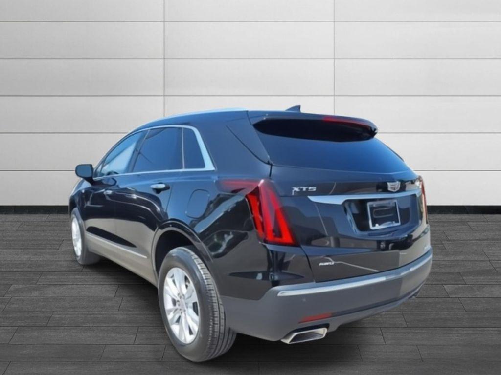 used 2022 Cadillac XT5 car, priced at $31,992
