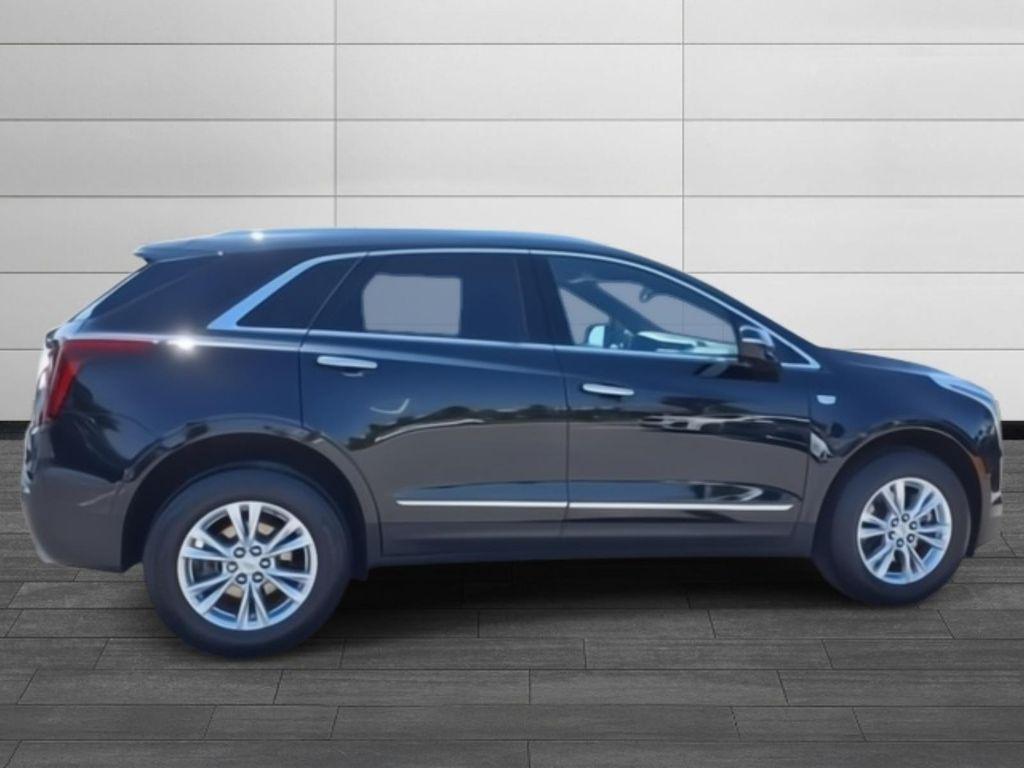 used 2022 Cadillac XT5 car, priced at $31,992