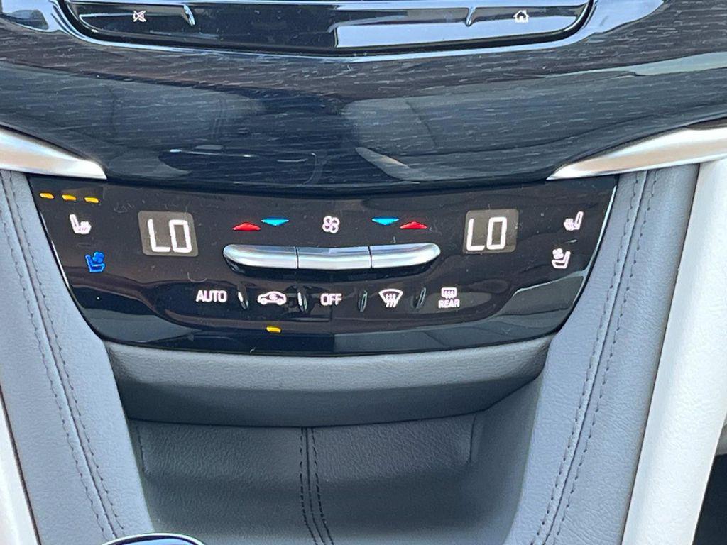 new 2025 Cadillac XT6 car, priced at $69,065