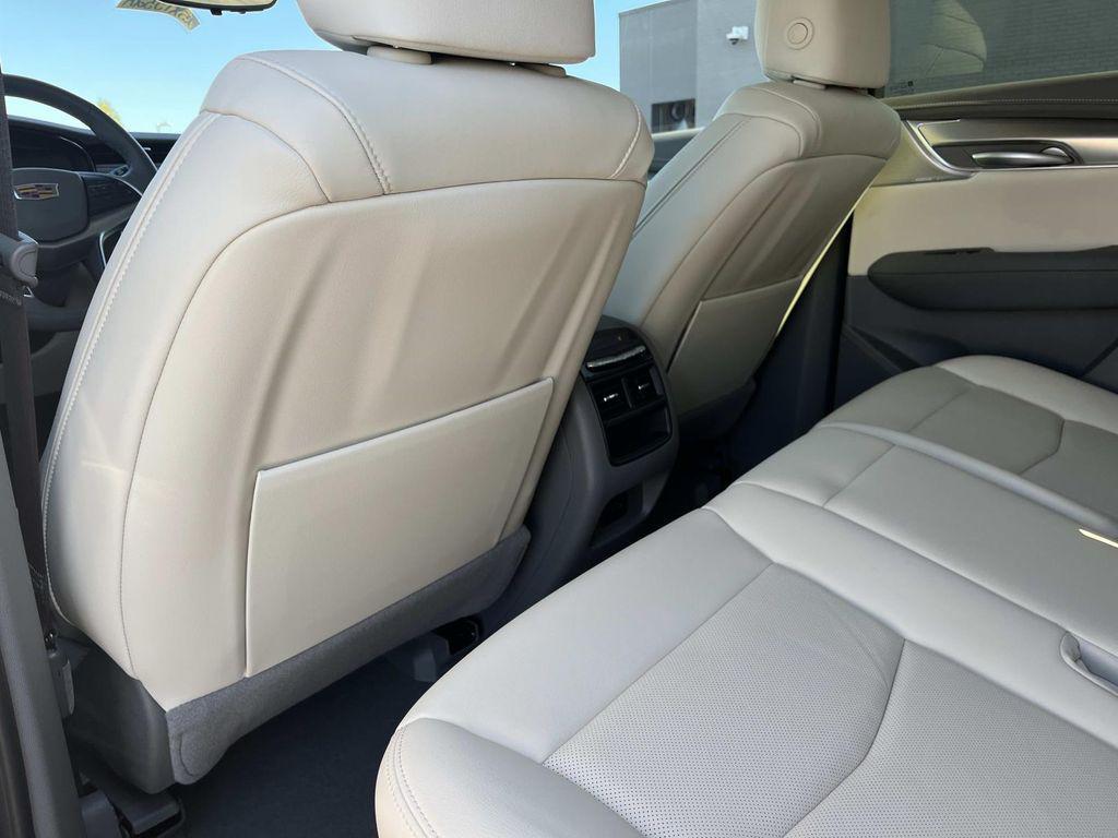 used 2025 Cadillac XT5 car, priced at $46,591