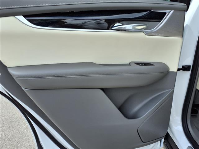 new 2025 Cadillac XT6 car, priced at $58,915