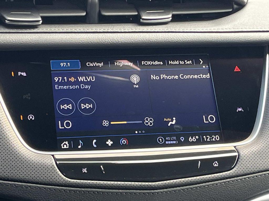 new 2025 Cadillac XT6 car, priced at $54,193