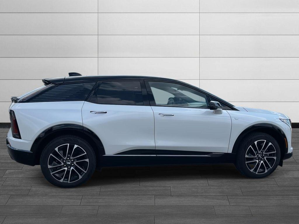 new 2025 Cadillac OPTIQ car, priced at $58,395