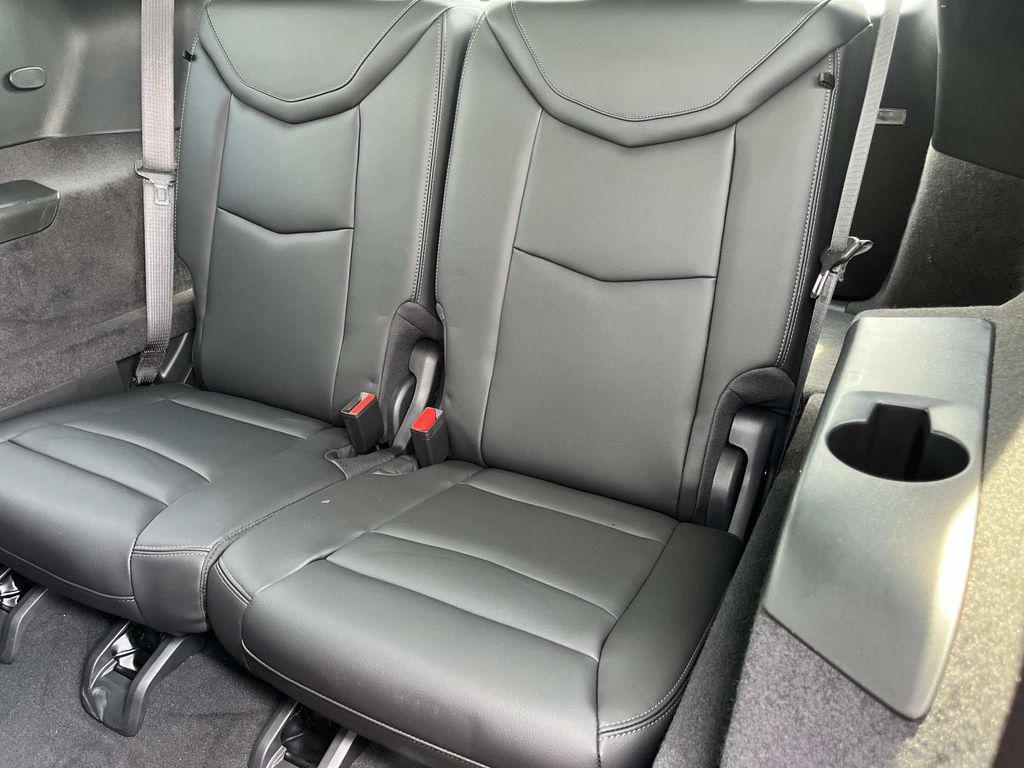 used 2025 Cadillac XT6 car, priced at $44,991