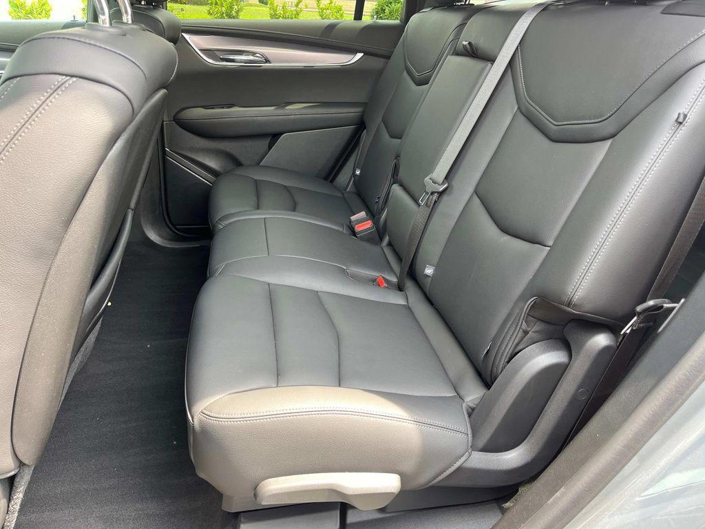 used 2025 Cadillac XT6 car, priced at $44,991