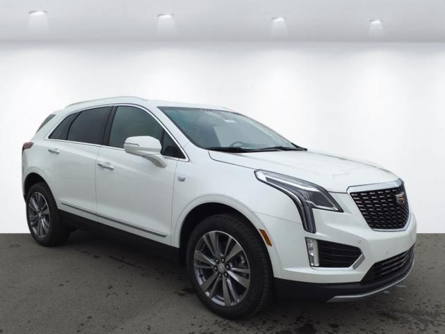 new 2025 Cadillac XT5 car, priced at $53,215