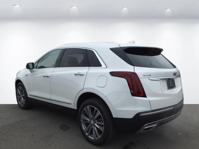 new 2025 Cadillac XT5 car, priced at $53,215